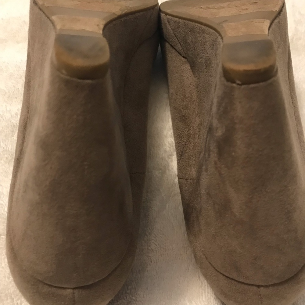 Apt 9 Taupe Hidden Platform Heel - image 5